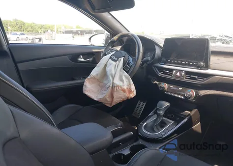 2023 Kia Forte Gt-Line из США, поврежденный, VIN 3KPF54AD9PE575980